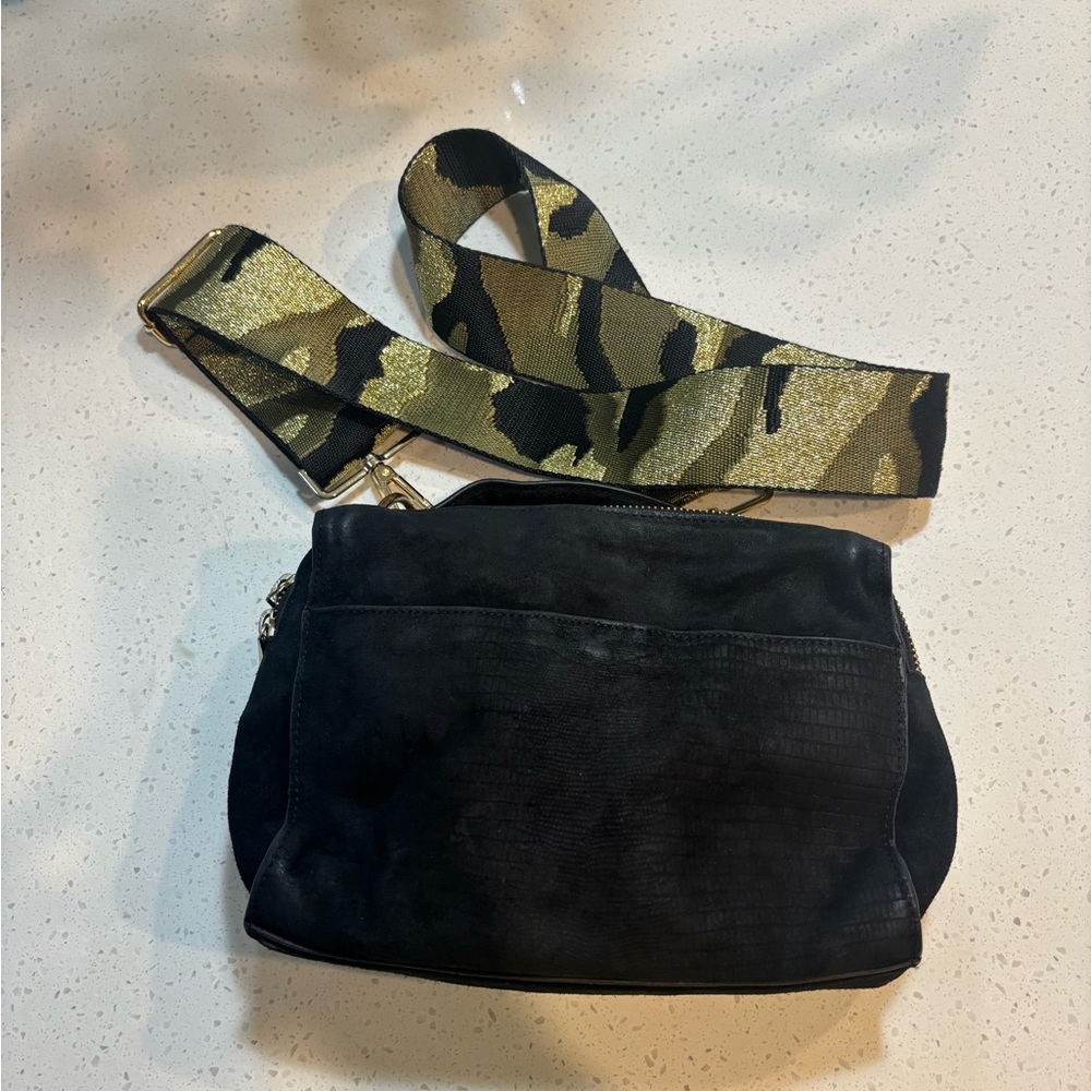 Elegant Black Crossbody Bag with Camouflage Strap